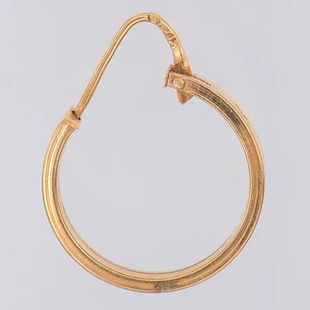 Örhänge udda 23mm, 18K Vikt: 1,7 g