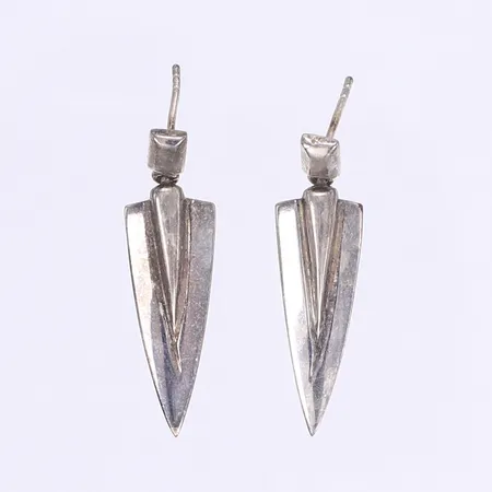 Ett par örhängen 10 x 35mm, snurrebussar saknas, silver 925/1000 Vikt: 5,8 g