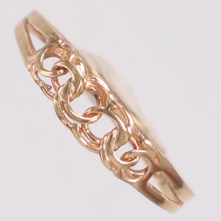 Ring Bismarck stl:17 18K Vikt: 1,4 g