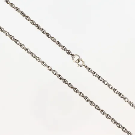 Kedja längd 70cm bredd 2,5mm, skevheter, silver 835/1000 Vikt: 11,6 g