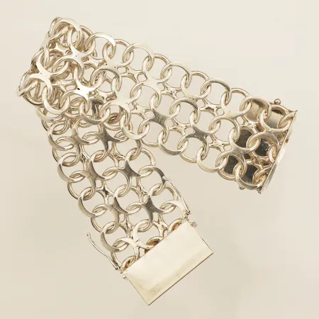 Armband X-länk längd 21,5cm, bredd 31mm år 1971 N S E Guldvaru Aktiebolag silver 830/1000 Vikt: 86,4 g
