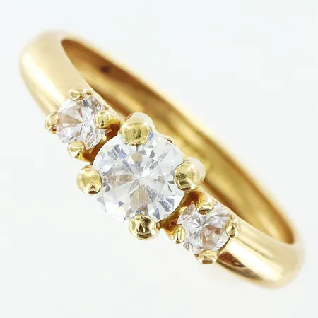 Ring Guldfynd stl:16½ bredd 2,5-5mm vita stenar, 18K Vikt: 1,2 g