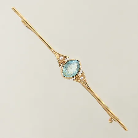 Brosch med blå sten och odlade pärlor 61x8,2mm skev 18K Vikt: 3 g