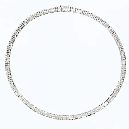 Collier halvstel längd: 42,5cm, bredd: 6mm, slappt lås, skev, 830/1000 silver Vikt: 26,6 g