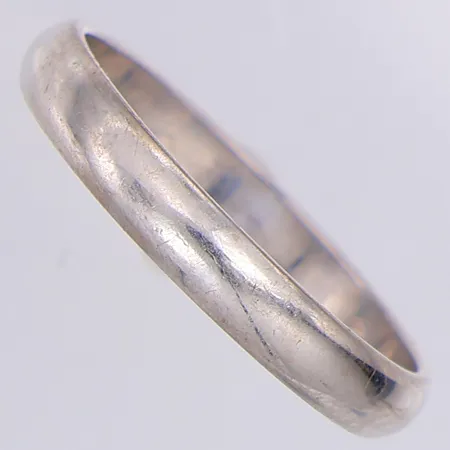 Ring slät stl:16¼ vitguld, 14K Vikt: 2,1 g