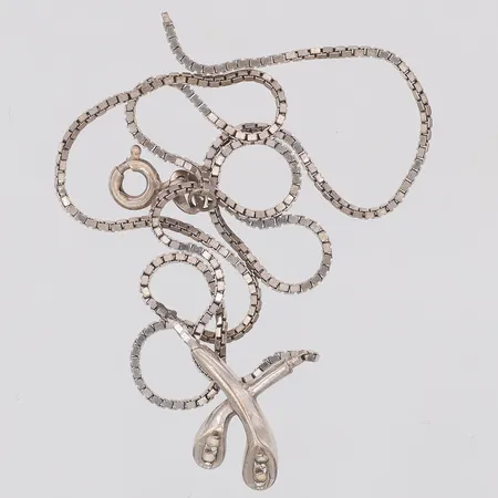 Collier 37cm defekt, av, 925/1000 silver Vikt: 3,7 g