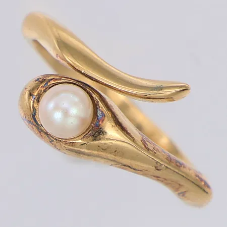 Ring plastpärla stl:16½ ställbar förgylld, 925/1000 silver Vikt: 2 g