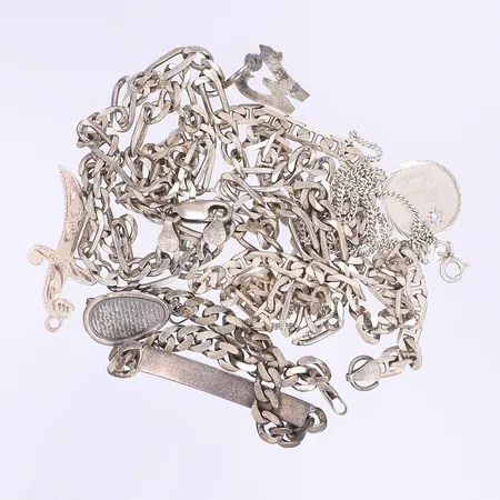 Diverse defekt silver 830-925/1000 Vikt: 65,6 g