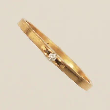 Ring med 8/8-slipade diamant 0,01ct stl:14¾ bredd 1,4mm 18K Vikt: 0,9 g