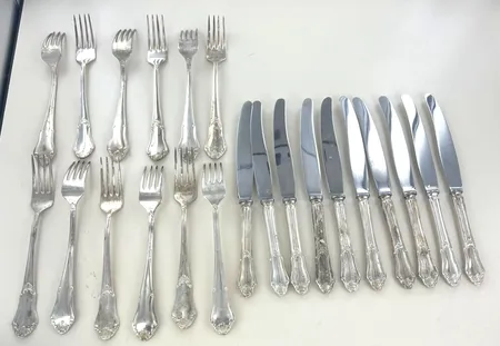 Bestick 22st längd 21,5/18 cm,silver 493,2/knivar bv 447,5 g 