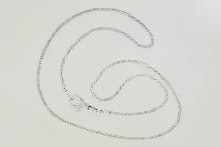 Halskedja pansar längd 37,5 cm, bredd 1,3 mm, silver 925/1000 Vikt: 3,1 g på auktion i Växjö hos Pantbanken Sverige