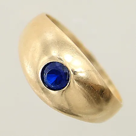 Ring med blå sten stl:16 bredd 2,5-8,8mm 14K Vikt: 2,1 g