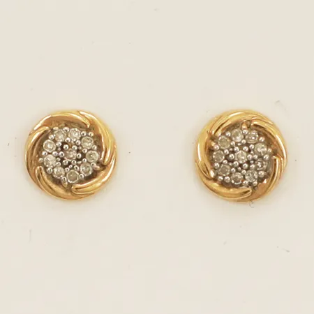 Ett par örhängen med diamanter 20xca0,005ct, Ø5,9mm saknar en snurrebuss 18K Vikt: 0,9 g