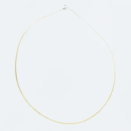 Collier halvstel längd: ca 43cm, bredd: 1,1mm, tvåfärgad, skev, 18K Vikt: 5 g