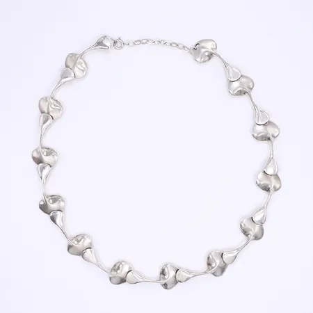 Halscollier silver längd 44cm bredd 2-18mm, silver 830/1000 Vikt: 58,3 g