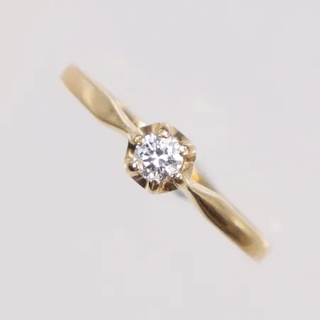 Ring med diamant 1xca0,13ct stl:17¾ bredd 1,5-4mm STR (Hans Strömdahl AB) 18K Vikt: 1,9 g
