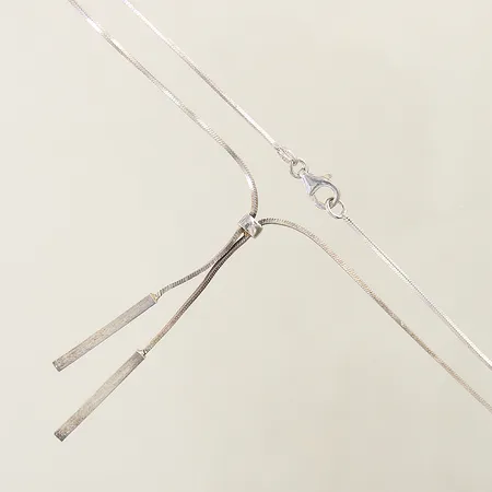 Collier fiskben med integrerade stavar längd 44cm bredd 1mm GHA silver 925/1000 Vikt: 9,5 g