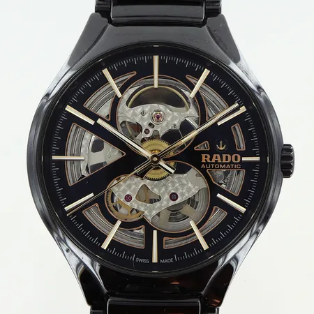 Herrur Rado True stål/keramik automatisk Ø40mm, serienr 155989920, ref 734.0100.3, sekundvisare, skeletterad, keramisk länk ca 18,5cm, viklås i stål, inga tillbehör.