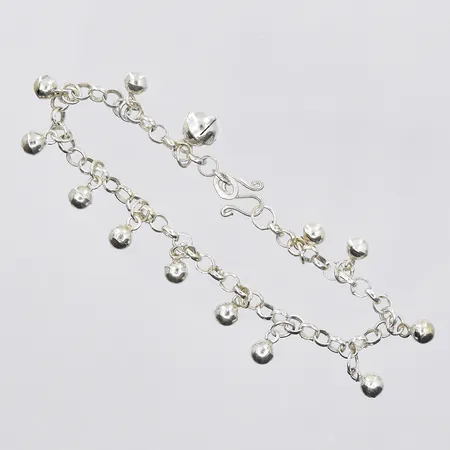 Armband med kulor längd 18½cm länkens bredd 4 mm, s-lås, silver 925/1000. Vikt: 9,1 g
