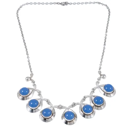 Collier med ljusblå stenar längd 40cm bredd 2,5-21,5mm, stämplad STERLING DENMARK HS, silver 925/1000 18,2g.