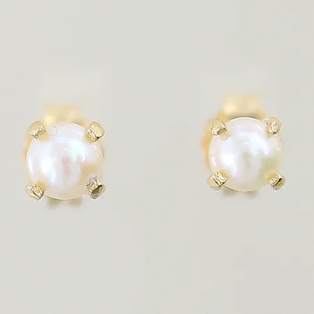 Örhängen med odlade pärlor Ø4,6mm 18K Vikt: 1,2 g