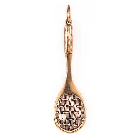 Hänge tennisracket med en diamant ca 0,05ct bredd 12,7mm längd inkl ögla 47mm, missfärgning, 9K 3,2g.