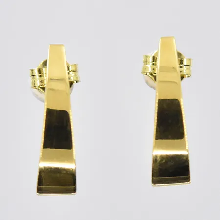 Örhängen längd 16 mm, bredd 2-4 mm, 18K. Vikt: 1,3 g