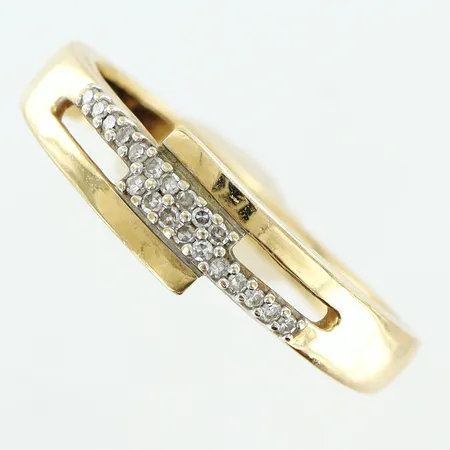 Ring stl:16½ diamanter 20xca0,005ct 8/8-slipade, bredd 2-4,5mm, 18K Vikt: 2,9 g