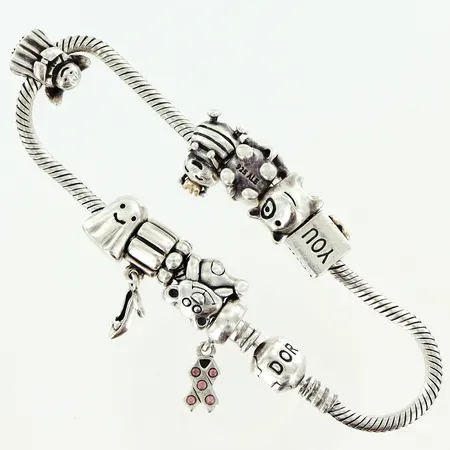 Armband Pandora längd 20cm, bredd 3,mm, 10 berlocker varav 1 ostämplad, smärre slitage, silver 925/1000 Vikt: 49,4 g