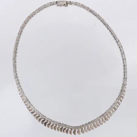 Collier längd 42cm bredd 4,7-11mm, 830/1000 silver Vikt: 17,7 g