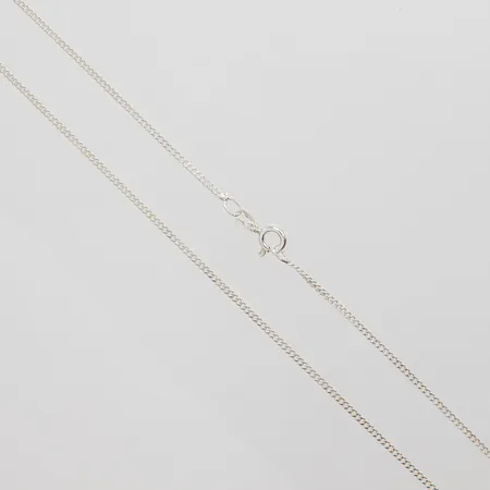 Kedja Pansar längd: 41,8cm, bredd: 1,7mm, trögt lås, silver 925/1000 Vikt: 2,8 g på auktion i City hos Pantbanken Sverige