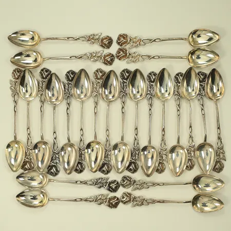 Tjugofyra kaffeskedar Rosen, svenska floran, 11cm, Silver 830/1000 Vikt: 259,9 g