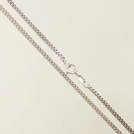 Kedja Pansar längd 46cm bredd 2,5mm silver 925/1000 Vikt: 7,3 g på auktion i Solna hos Pantbanken Sverige