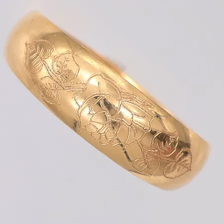 Ring mönstrad stl:16¾, 18K Vikt: 1,1 g Skickas med postpaket.