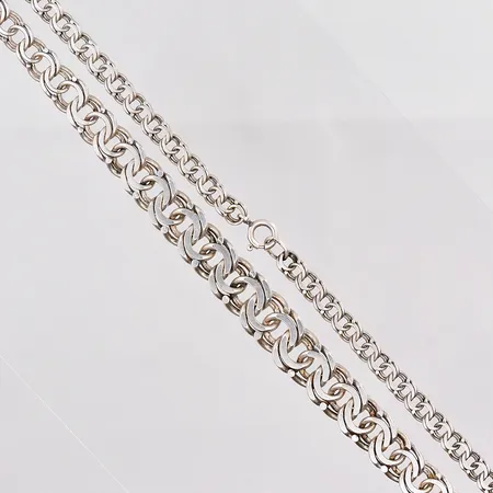 Collier Bismarck längd 50cm doserad bredd 5-11mm silver 925/1000 Vikt: 28,9 g på auktion i Västerås hos Pantbanken Sverige