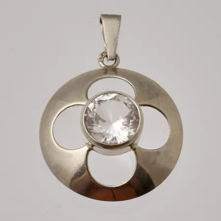 Hänge 24,5x34,6mm, 1st vit sten, Finland, 925/1000 silver, 3,42g.