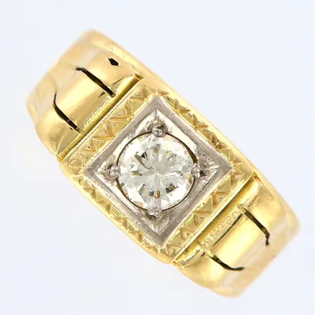 Klackring med diamant 0,65ct, stl:20½, bredd: 5-10mm, klippt skena, vitguldsdetalj, 14K Vikt: 8,1 g