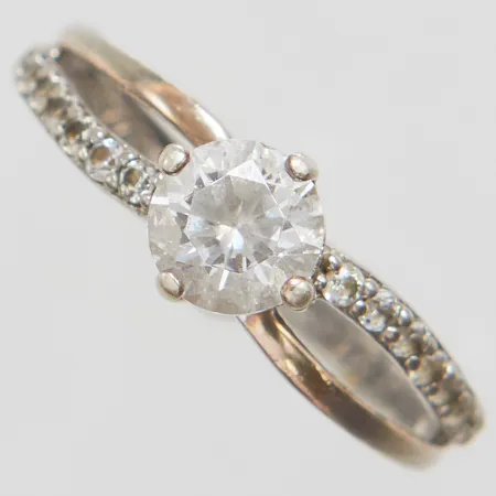Ring med vita stenar stl:17 bredd: 2,1-6,9mm, silver 925/1000 Vikt: 2,3 g