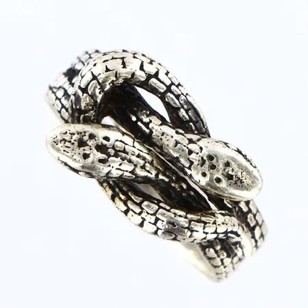 Ring orm stl:16, bredd 5-9mm, silver 925/1000 Vikt: 3,5 g