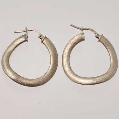 Örhängen Ø26,8mm, bredd 2mm, 925/1000 silver, 4,48g.