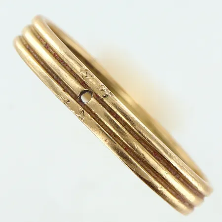 Ring defekt 21K Vikt: 2,7 g