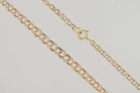 Halskedja bismark längd 46,5 cm bredd 3-5 mm, 18K Vikt: 7,8 g på auktion i Växjö hos Pantbanken Sverige