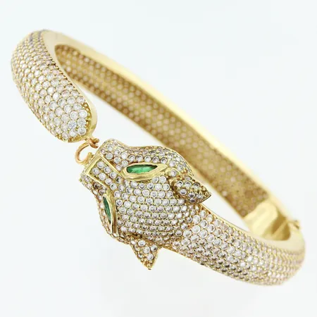 Armband kattdjur 60x48mm, bredd 9-20mm, vita och gröna stenar, några saknas, skevheter, 18K Vikt: 35,9 g
