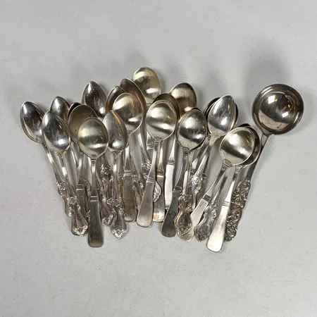 Diverse bestick silver 830/1000 Vikt: 370 g