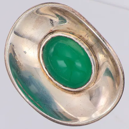 Brosch troligen krysopras Stigbert för Engelbert år 1954 35 x 27mm, 925/1000 silver Vikt: 14,5 g
