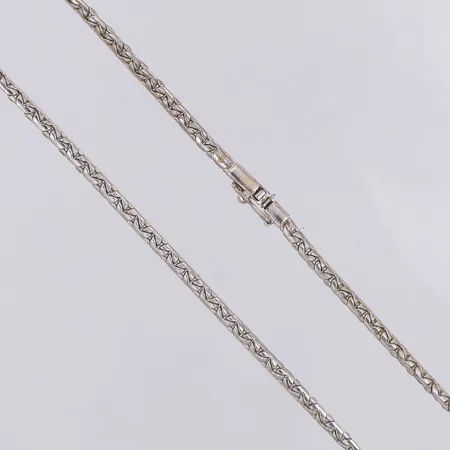 Kedja längd 39,5cm bredd 3,3mm, 835/1000 silver Vikt: 13,5 g