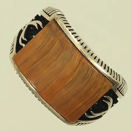 RIng med brun sten, stl 19½, bredd 5-14mm, Silver 925/1000 Vikt: 7,9 g