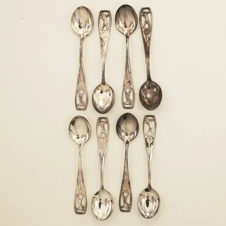 Åtta teskedar modell Schalin Bror längd 10,8cm silver 830/1000 Vikt: 102,9 g på auktion i Farsta hos Pantbanken Sverige
