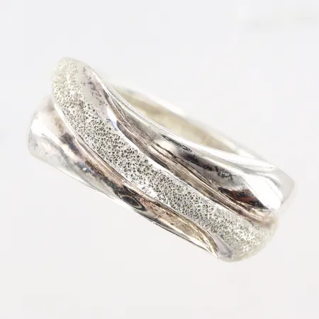 Ring Guldfynd stl:19 bredd 3,5-7mm, silver 925/1000 Vikt: 3,8 g