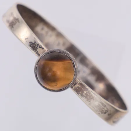 Armband stelt tigeröga Saarela år 1965 58 x 54mm bredd 5-10mm, gravyr, 830/1000 silver Vikt: 22 g